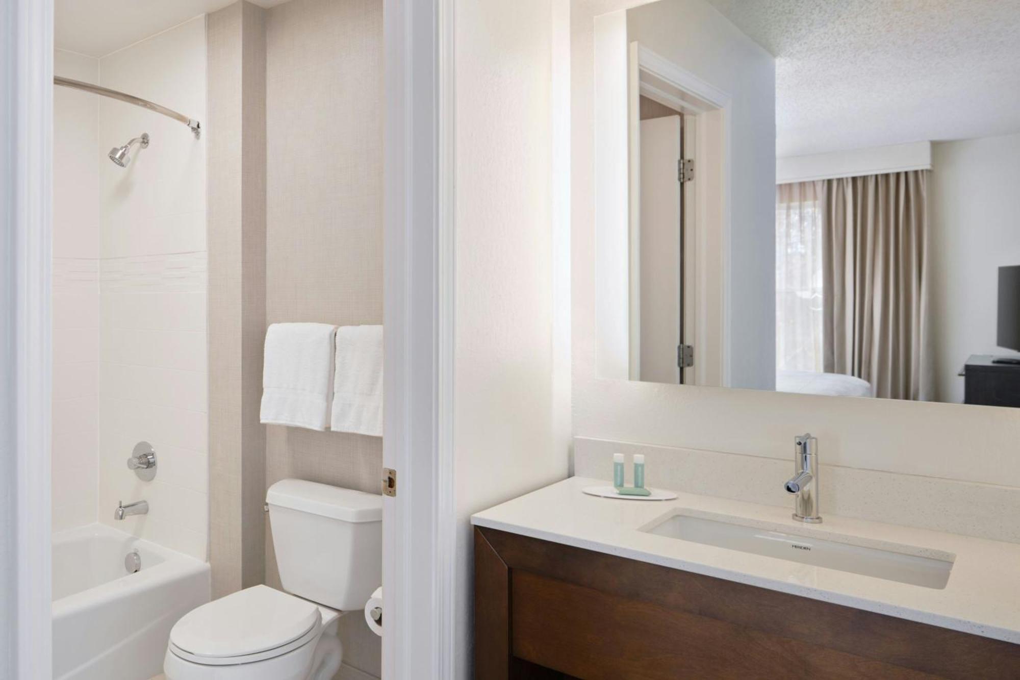 Residence Inn By Marriott Albany East Greenbush/Tech Valley Eksteriør billede